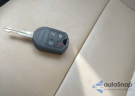 2008 Ford Escape Xlt z USA, uszkodzony, nr VIN 1FMCU93108KE60815